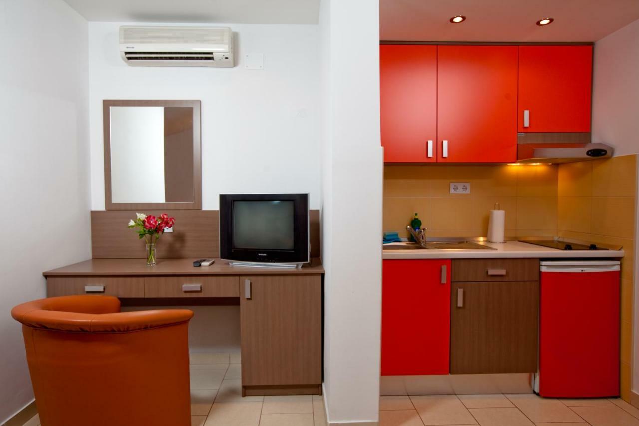 Apartments Smiljka II Tučepi Exteriör bild
