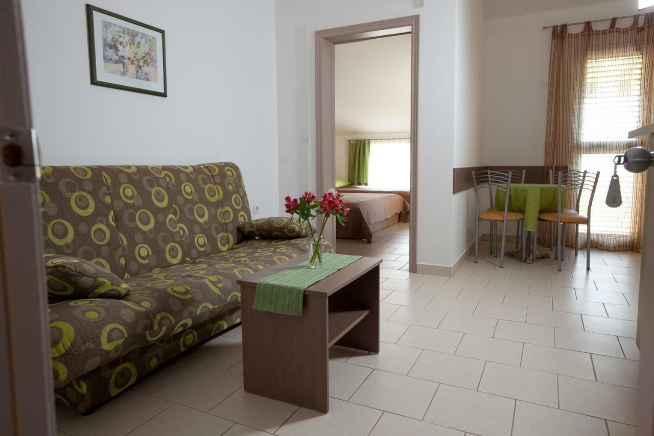 Apartments Smiljka II Tučepi Exteriör bild