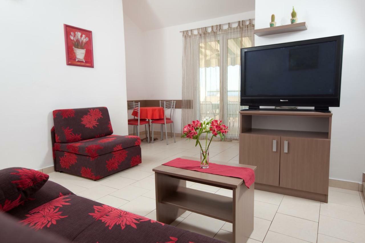 Apartments Smiljka II Tučepi Exteriör bild