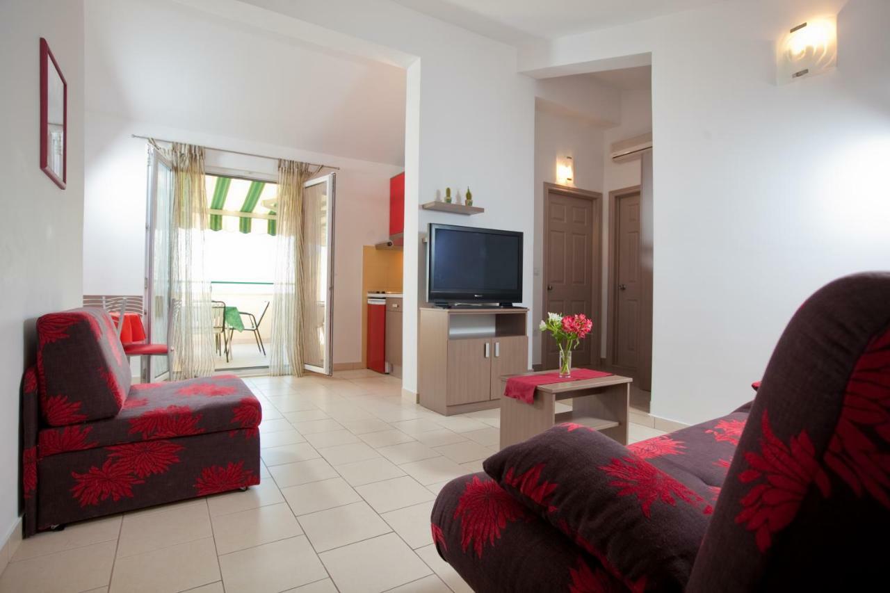 Apartments Smiljka II Tučepi Exteriör bild