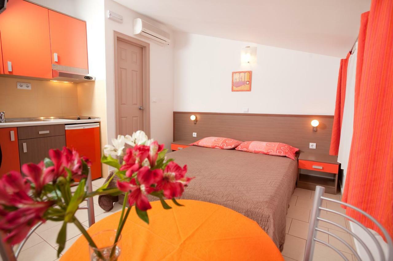 Apartments Smiljka II Tučepi Exteriör bild