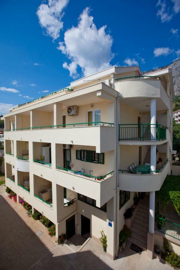 Apartments Smiljka II Tučepi Exteriör bild